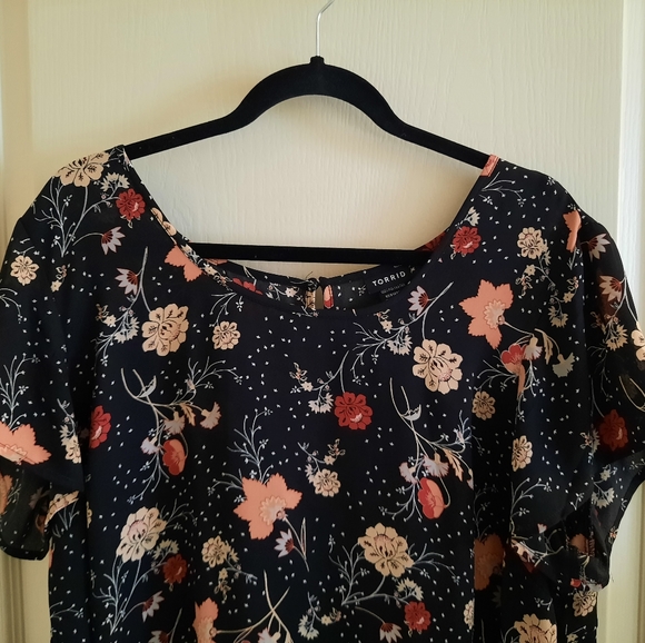 Torrid Floral Chiffon Top - Picture 3 of 9